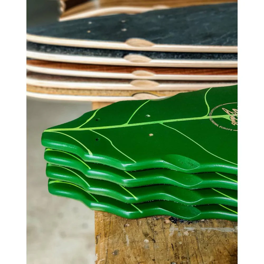 Shark Wheel Leaf 33.5'' Cruiser Longboard - Image 4