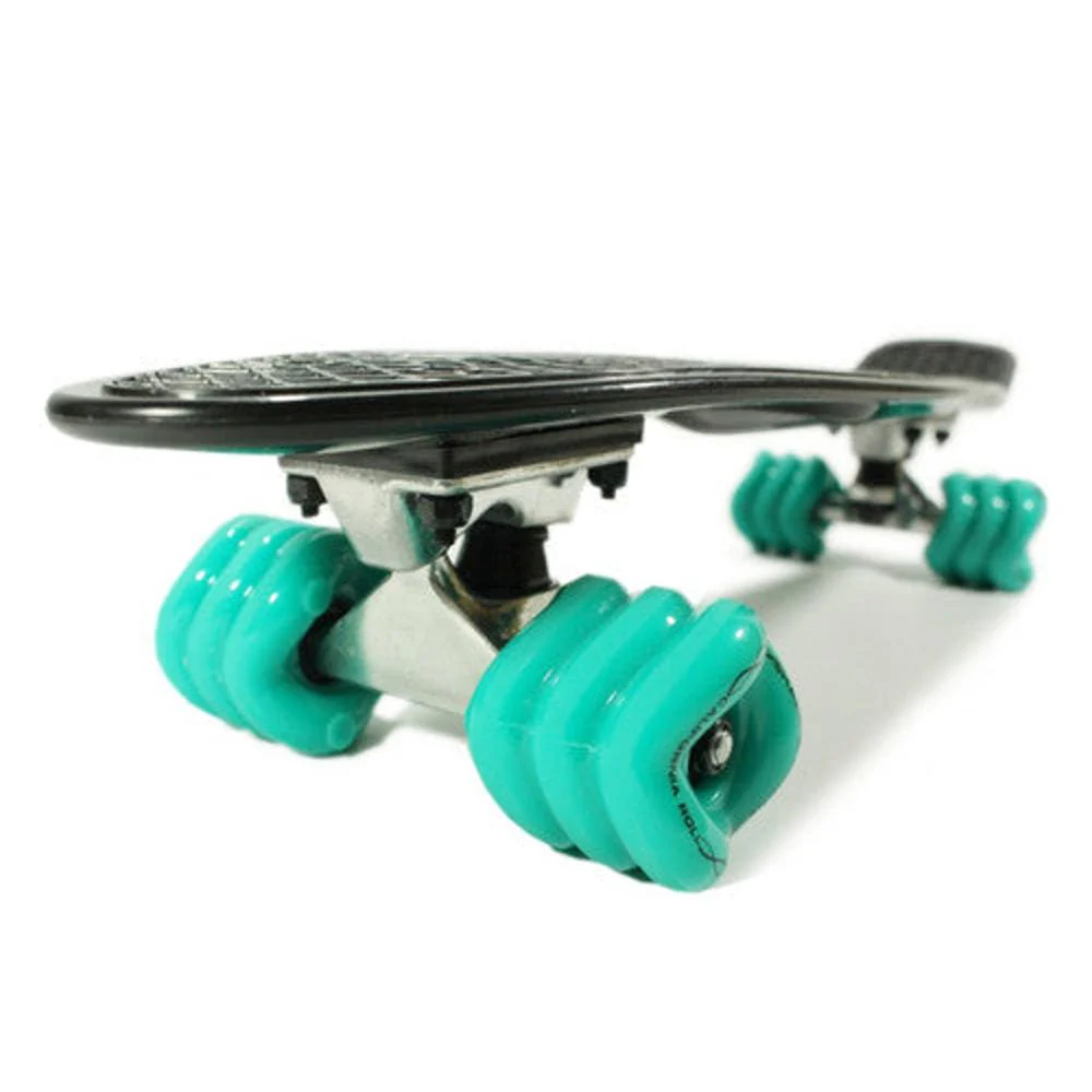 Shark Wheel Polyboard Black 22" Complete Skateboard - Image 3